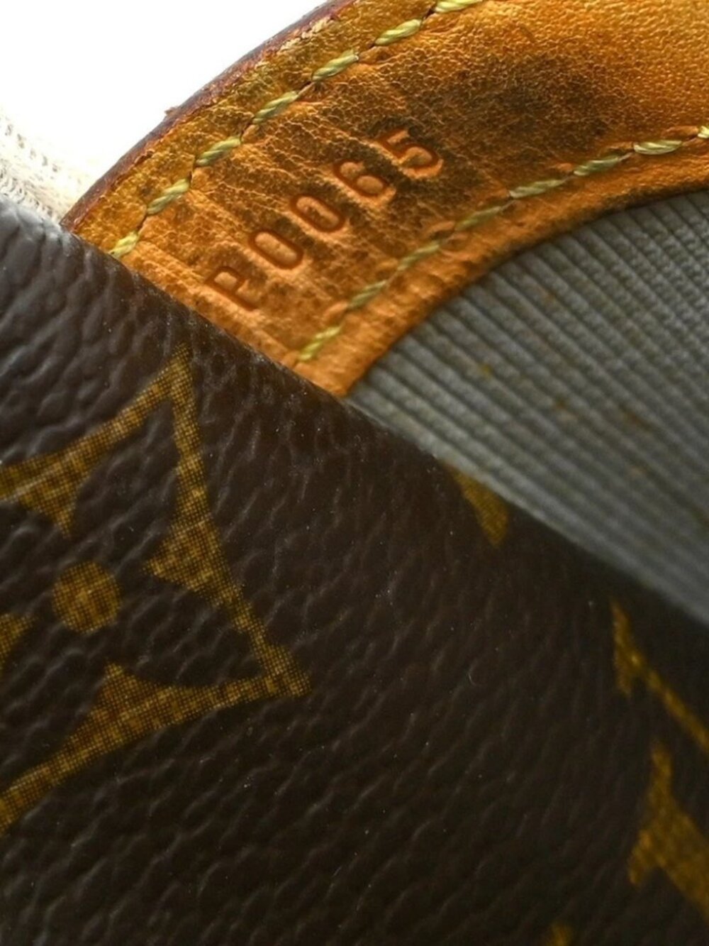 LOUIS VUITTON MONOGRAM REPORTER PM SHOULDER BAG - Picture 11 of 14